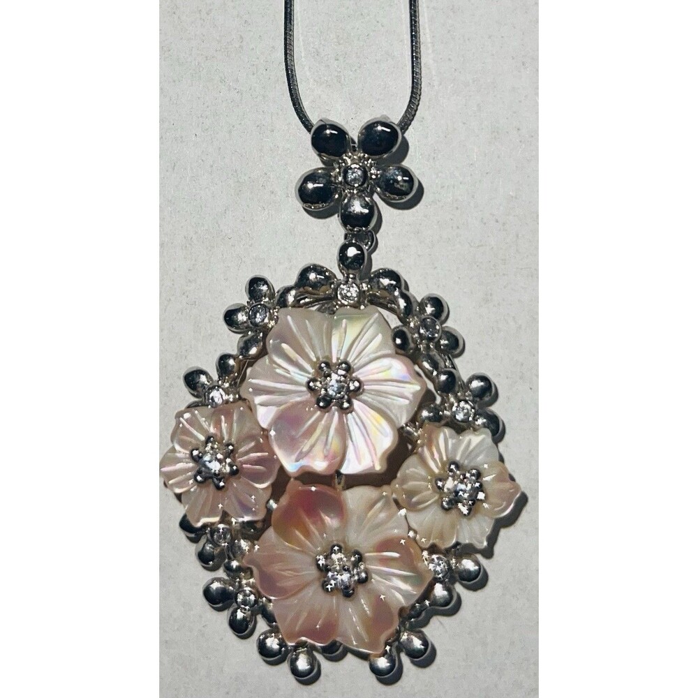 925 Sterling Silver Italy 16” Snake Chain Carved Mother Of Pearl Flower Pendant